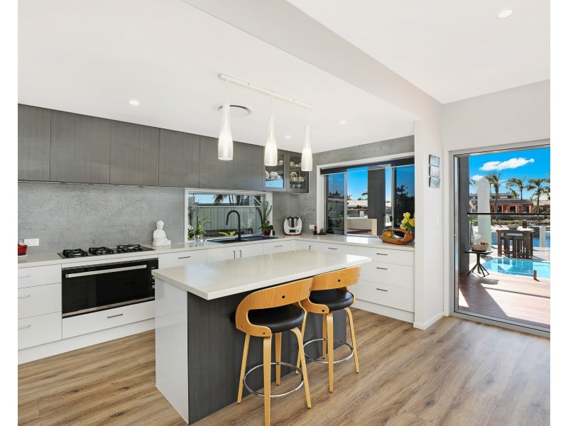 2 Myoora Court, Minyama QLD 4575