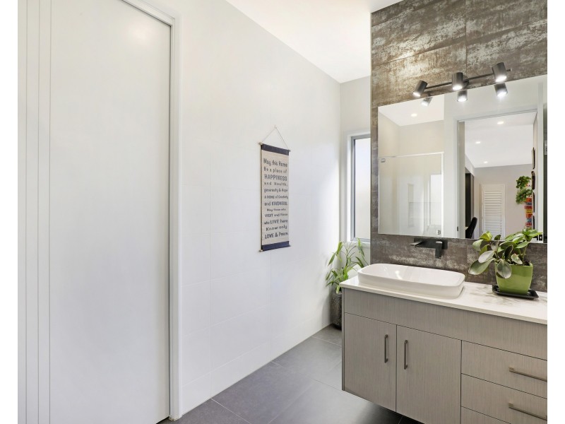 2 Myoora Court, Minyama QLD 4575