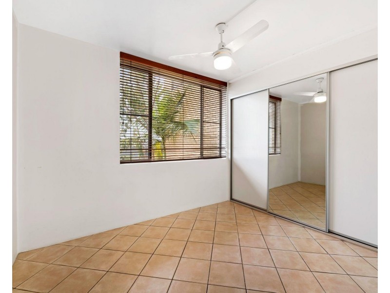 2/41 Bradman Avenue, Maroochydore QLD 4558