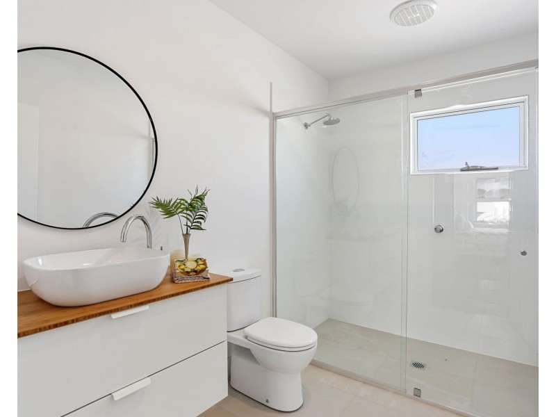 1 and 2/28 Sunray Avenue, Palmview QLD 4553