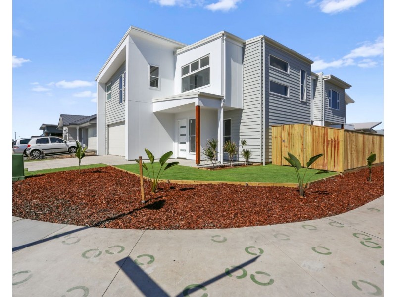 1 and 2/28 Sunray Avenue, Palmview QLD 4553