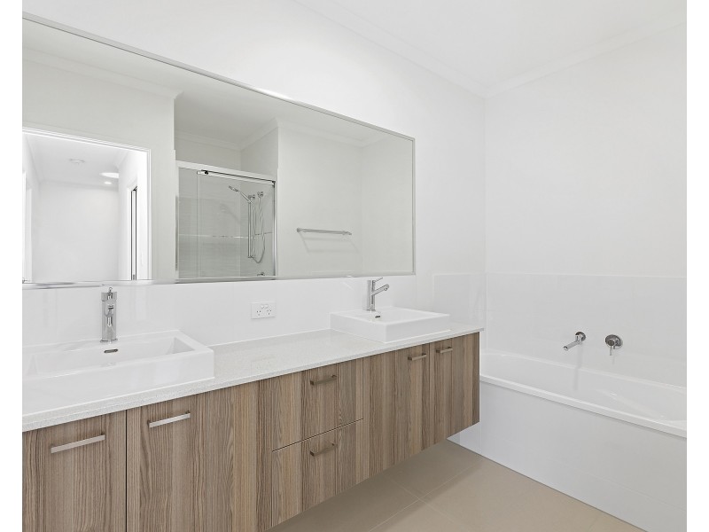 10a/2a Regatta Boulevard, Birtinya QLD 4575