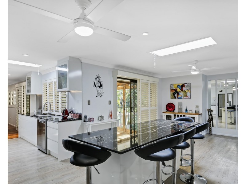 67 Poinsettia Avenue, Mooloolaba QLD 4557