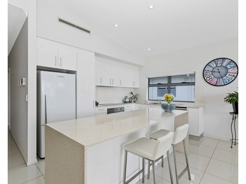 6/299-301 Bradman Avenue, Maroochydore QLD 4558