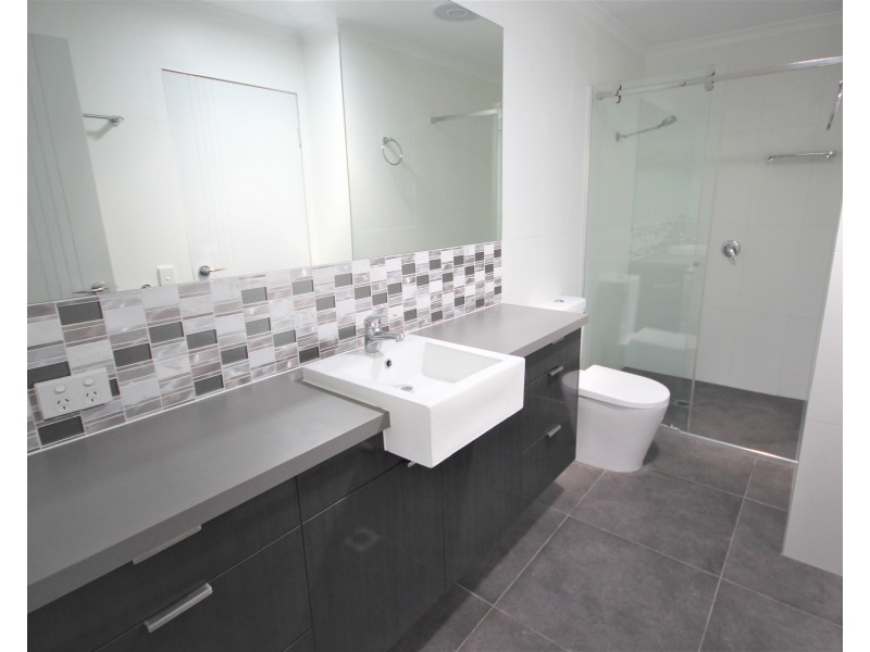 1/60 Hofmann Drive, Noosaville QLD 4566