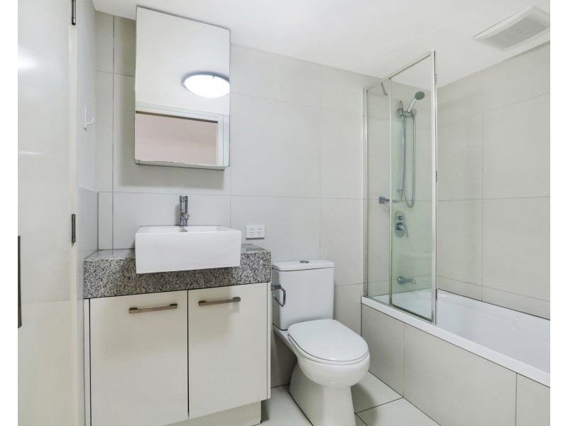 54/40 Primary School Court, Maroochydore QLD 4558