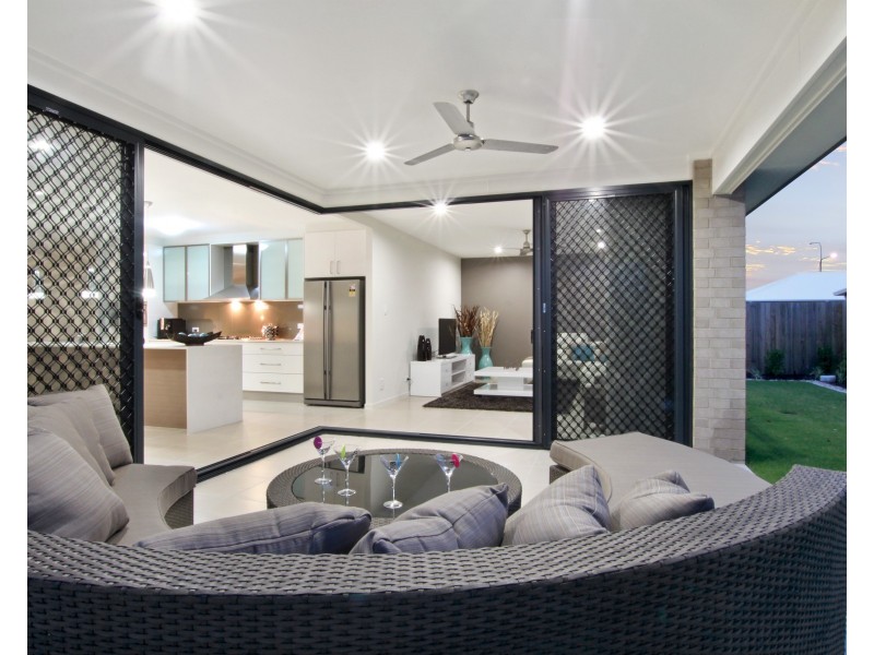 10 Sweep Court, Birtinya QLD 4575