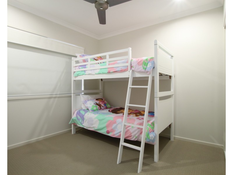 10 Sweep Court, Birtinya QLD 4575