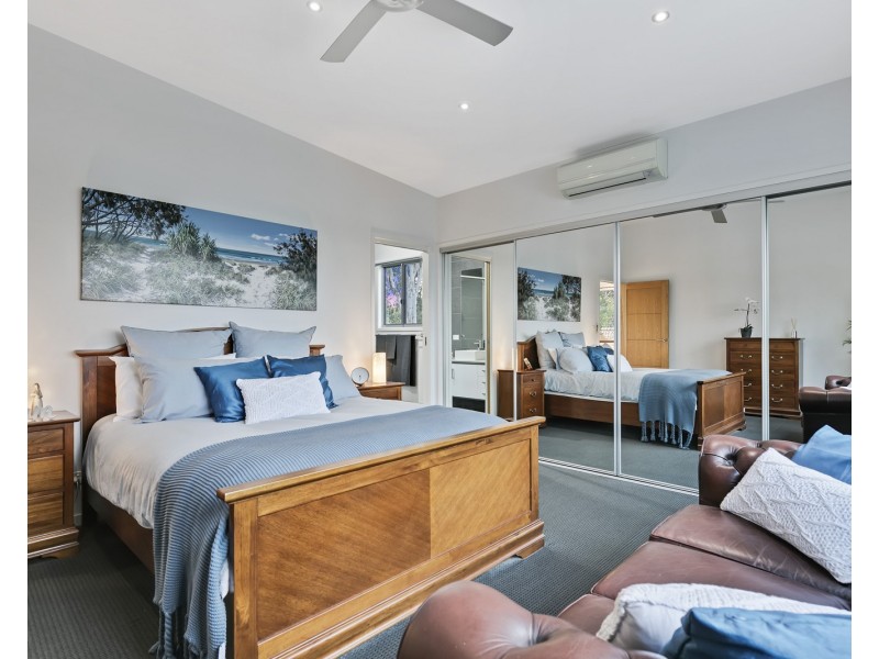 33 Myrtle Place, Mountain Creek QLD 4557