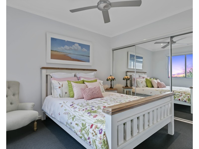 33 Myrtle Place, Mountain Creek QLD 4557
