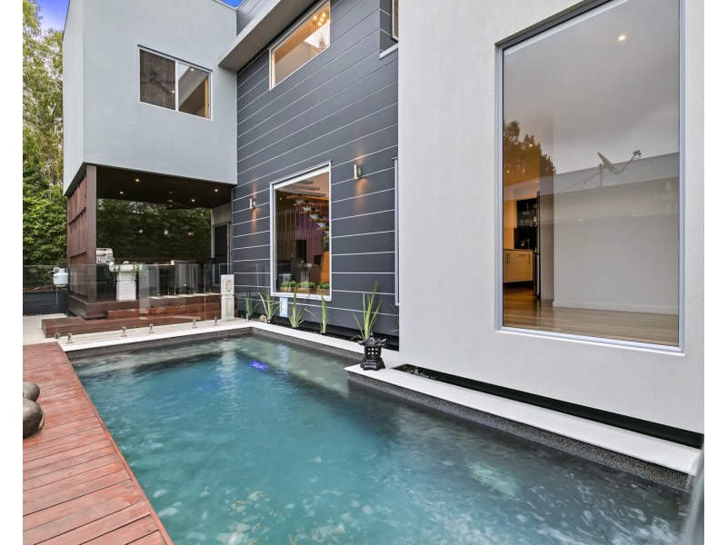 33 Myrtle Place, Mountain Creek QLD 4557