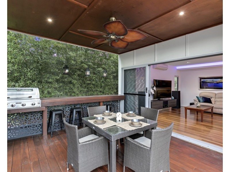 33 Myrtle Place, Mountain Creek QLD 4557
