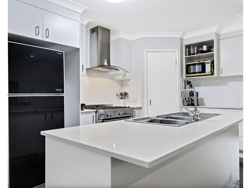 30 Coonoowrin Crescent, Mountain Creek QLD 4557