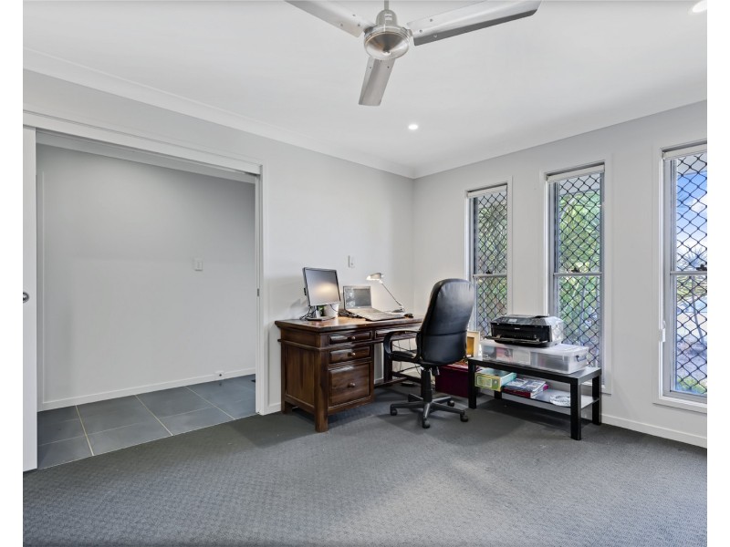 30 Coonoowrin Crescent, Mountain Creek QLD 4557