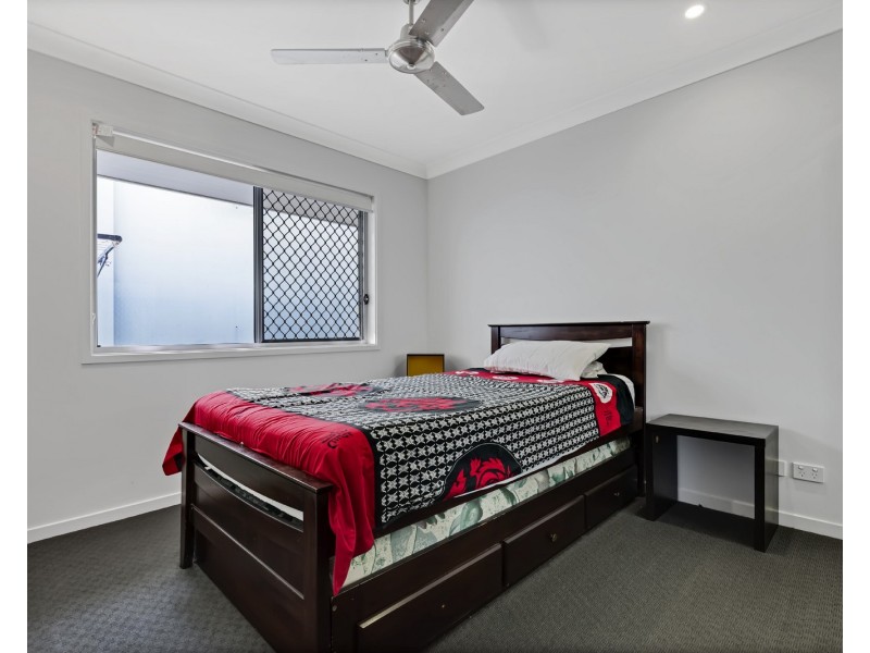 30 Coonoowrin Crescent, Mountain Creek QLD 4557