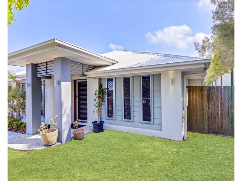 30 Coonoowrin Crescent, Mountain Creek QLD 4557