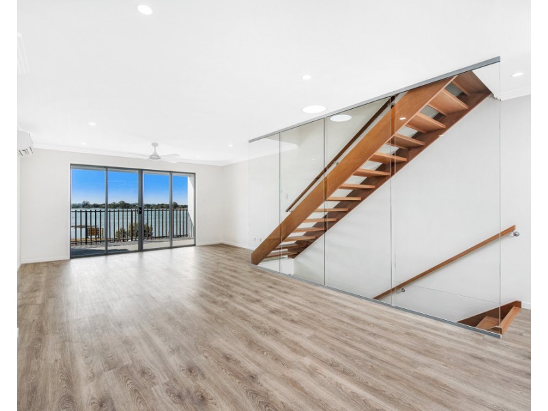 8/327 Bradman Avenue, Maroochydore QLD 4558