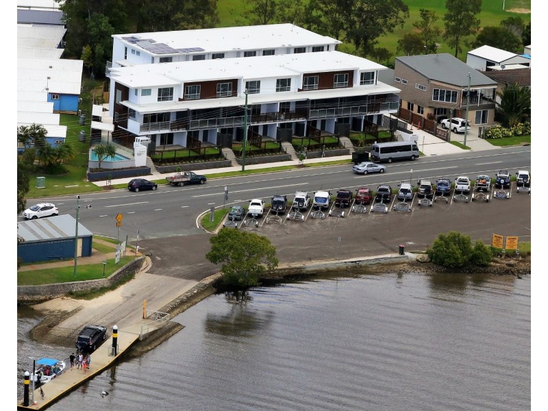 8/327 Bradman Avenue, Maroochydore QLD 4558