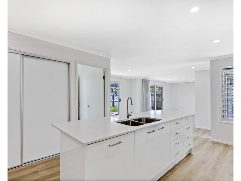 2/16 Maroochy Waters Dr, Maroochydore QLD 4558