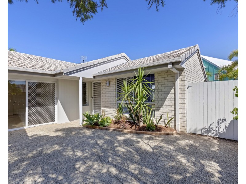 2/16 Maroochy Waters Dr, Maroochydore QLD 4558