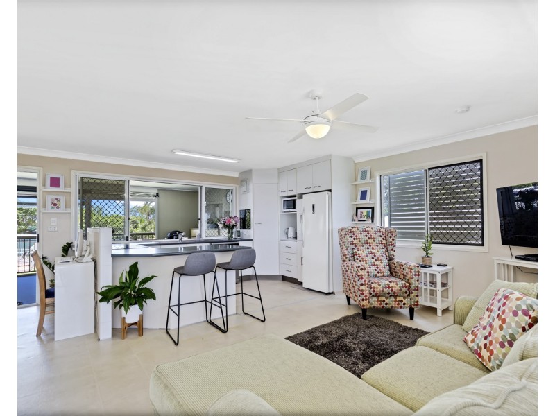 9 Finland Road, Pacific Paradise QLD 4564