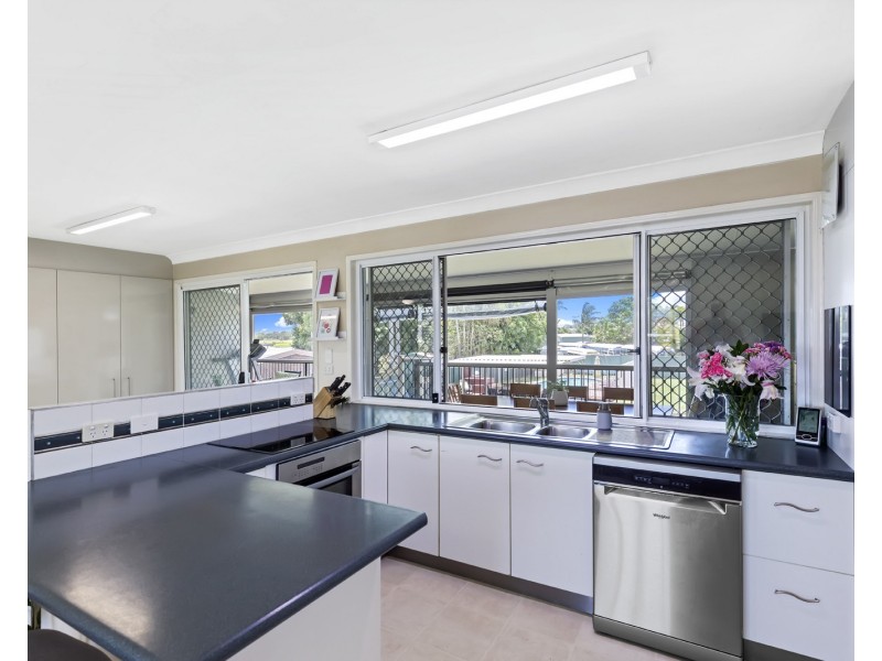 9 Finland Road, Pacific Paradise QLD 4564