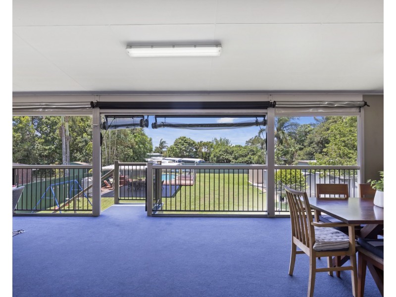 9 Finland Road, Pacific Paradise QLD 4564