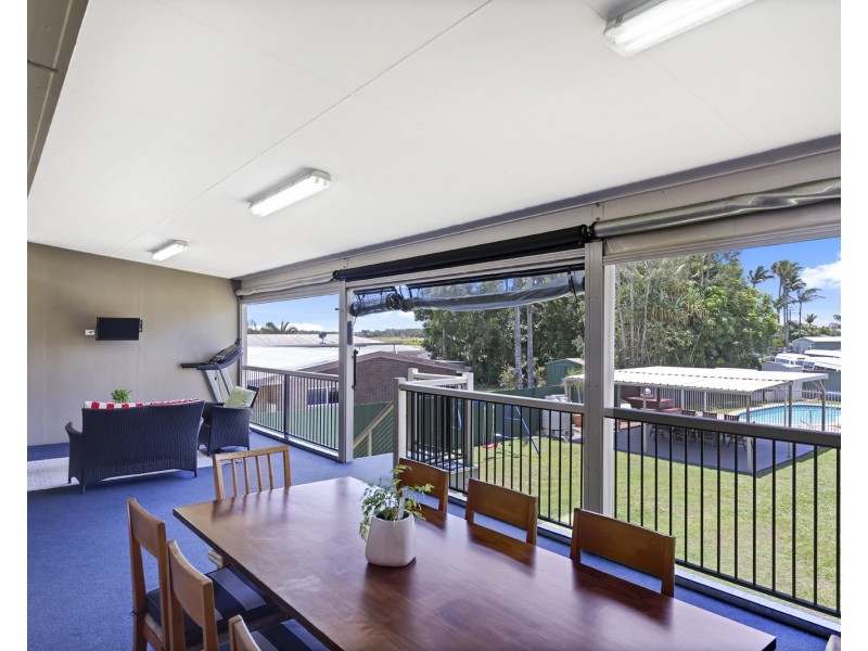 9 Finland Road, Pacific Paradise QLD 4564