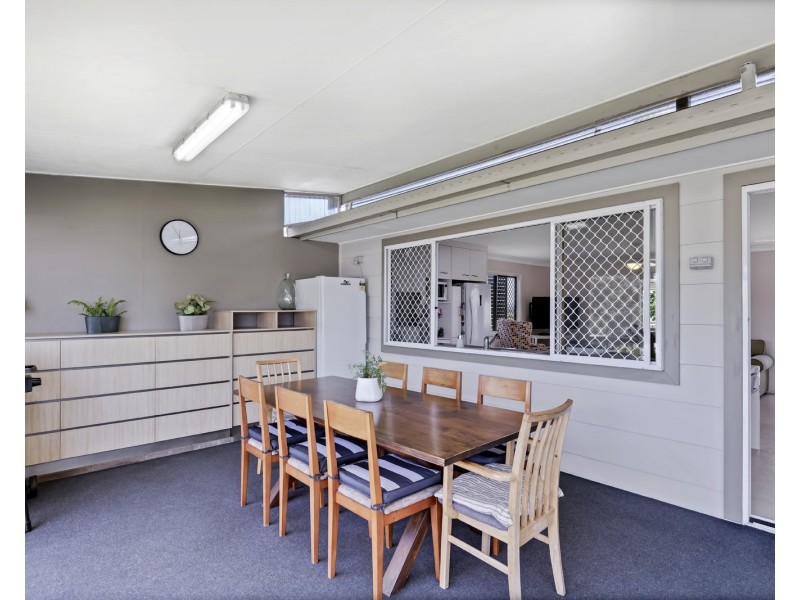 9 Finland Road, Pacific Paradise QLD 4564