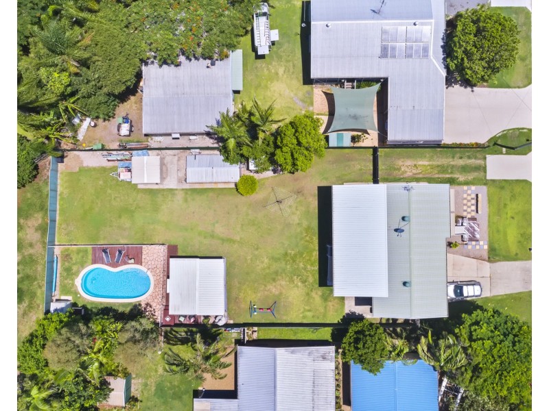 9 Finland Road, Pacific Paradise QLD 4564