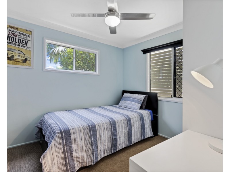 9 Finland Road, Pacific Paradise QLD 4564