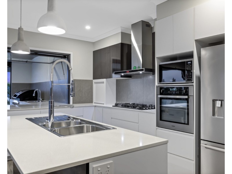 23 Tamborine Close, Mountain Creek QLD 4557