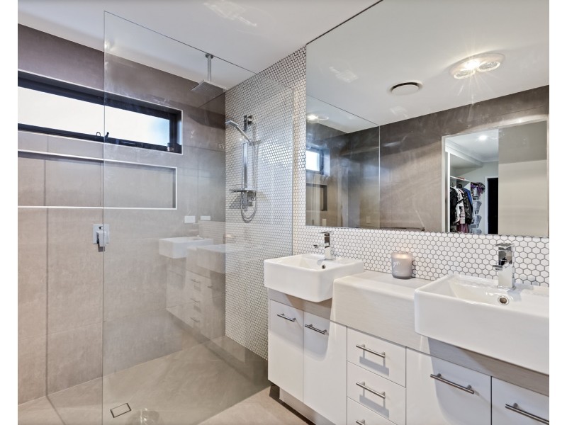 23 Tamborine Close, Mountain Creek QLD 4557