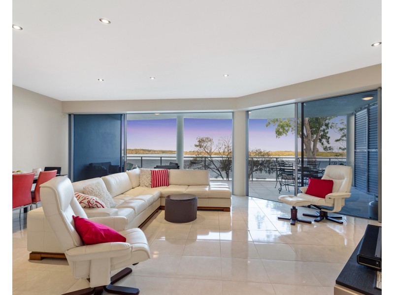 202/50 Picnic Point Esplanade, Maroochydore QLD 4558