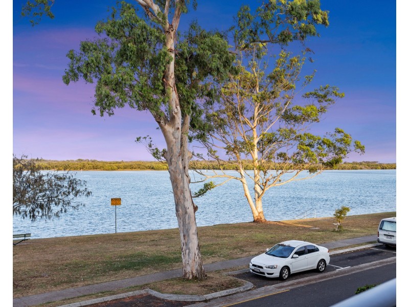 202/50 Picnic Point Esplanade, Maroochydore QLD 4558