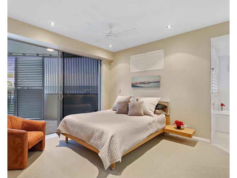 202/50 Picnic Point Esplanade, Maroochydore QLD 4558