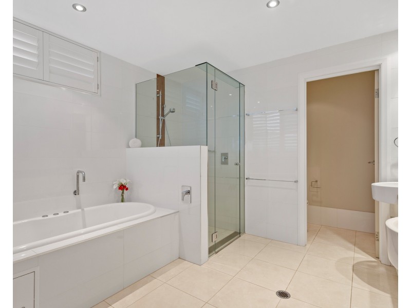 202/50 Picnic Point Esplanade, Maroochydore QLD 4558