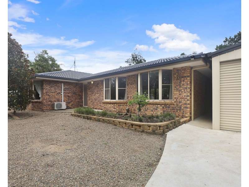 17 Anderson Road, Glass House Mountains QLD 4518
