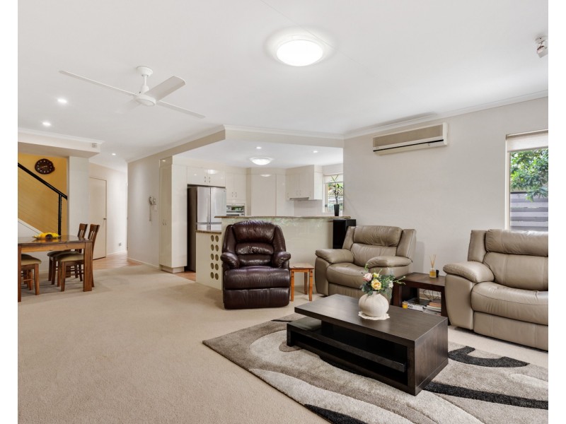 2/5 Tranquil Place, Alexandra Headland QLD 4572
