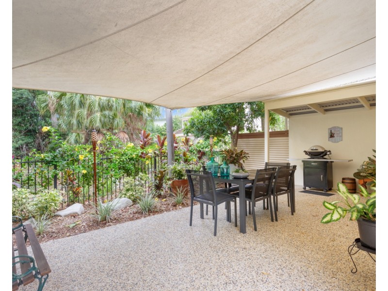 2/5 Tranquil Place, Alexandra Headland QLD 4572