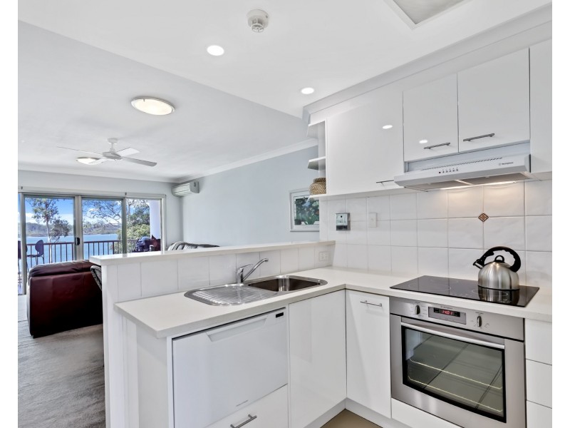 3/105  Bradman Avenue, Maroochydore QLD 4558