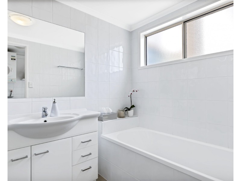 3/105  Bradman Avenue, Maroochydore QLD 4558