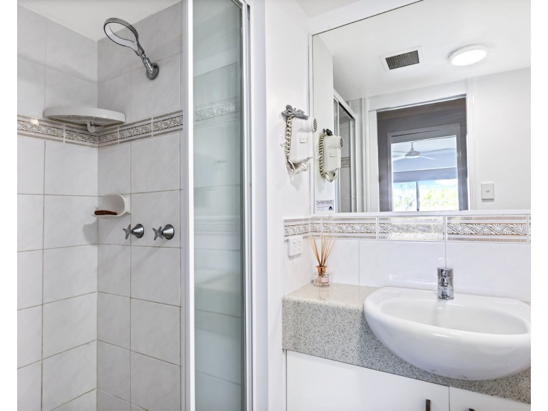 18/2-4 Picnic Point Esplanade, Maroochydore QLD 4558
