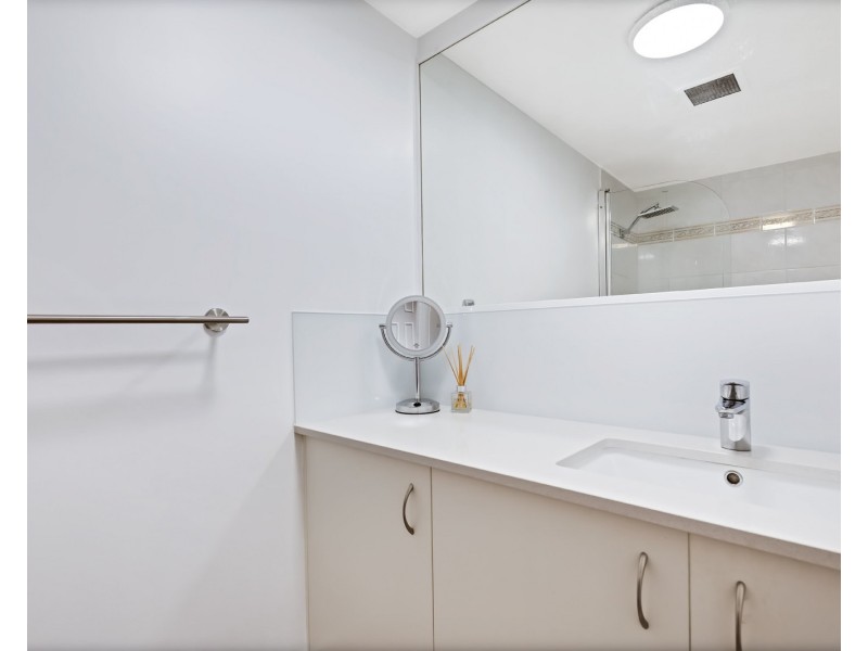 18/2-4 Picnic Point Esplanade, Maroochydore QLD 4558