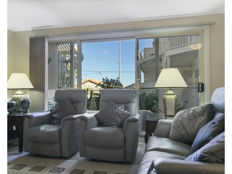 10/15 Fifth Avenue, Maroochydore QLD 4558