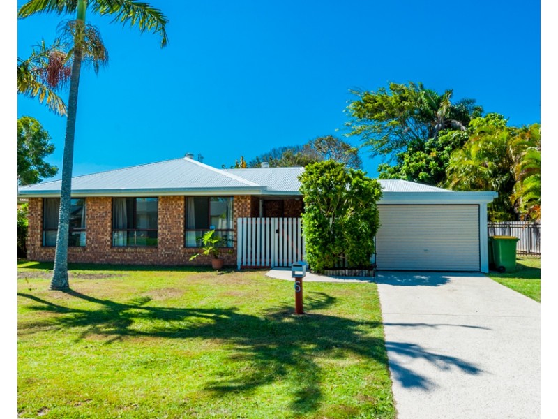 6 Dotterel Street, Parrearra QLD 4575