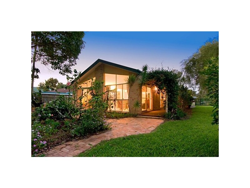11 Karawatha Drive, Mountain Creek QLD 4557