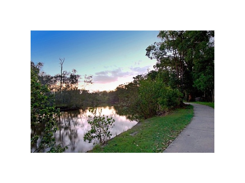 11 Karawatha Drive, Mountain Creek QLD 4557
