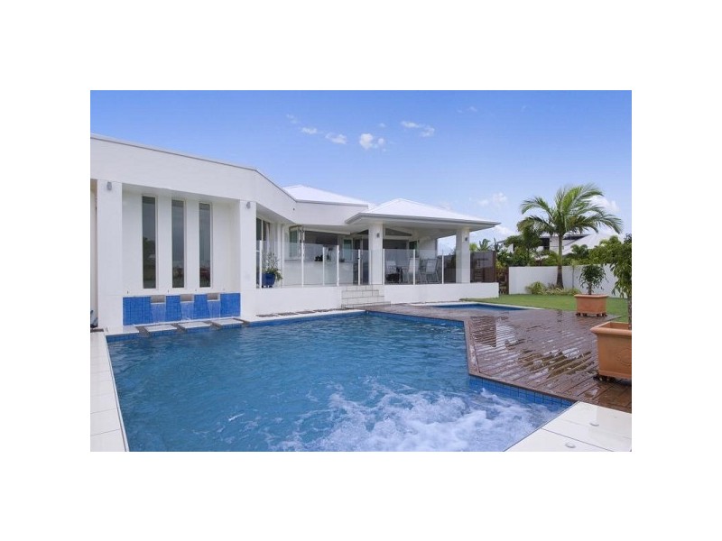 1 Parsons Bank Drive, Twin Waters QLD 4564