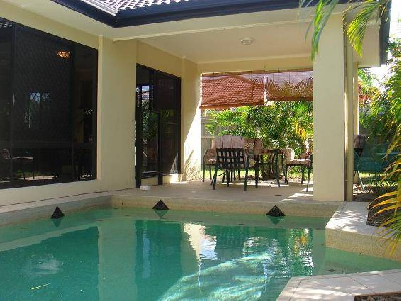 7 Pampling Place, Twin Waters QLD 4564
